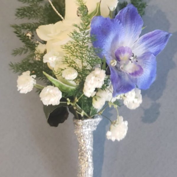 EF 815 B1 White Sweetheart Roses with Blue Delphinium