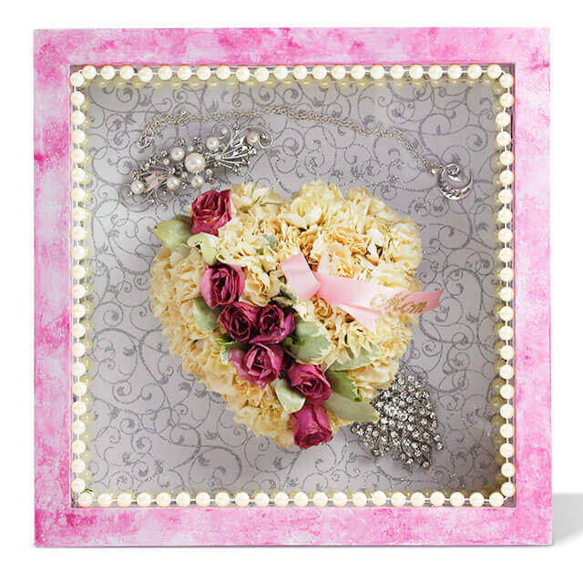 shadowbox-wedding-keepsake-bride-mother-preserved-flowers
